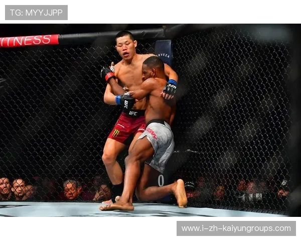 UFC拳手赛前冲突升级，媒体围堵混乱不堪